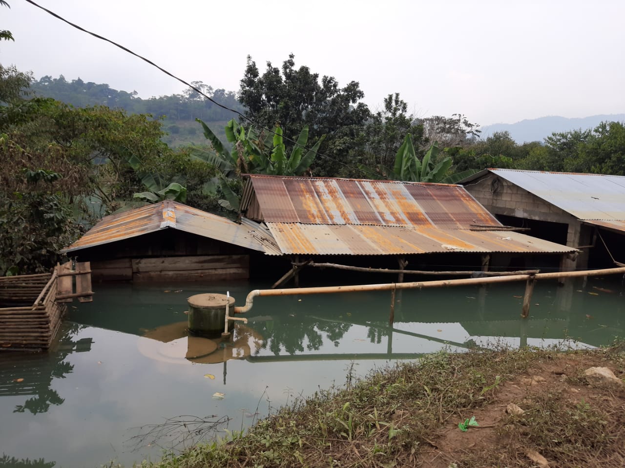 A house in Campur, Guatemala underwater from Hurricanes Eta and Iota. Image by Osmin Teni and Nelson Pacay. 